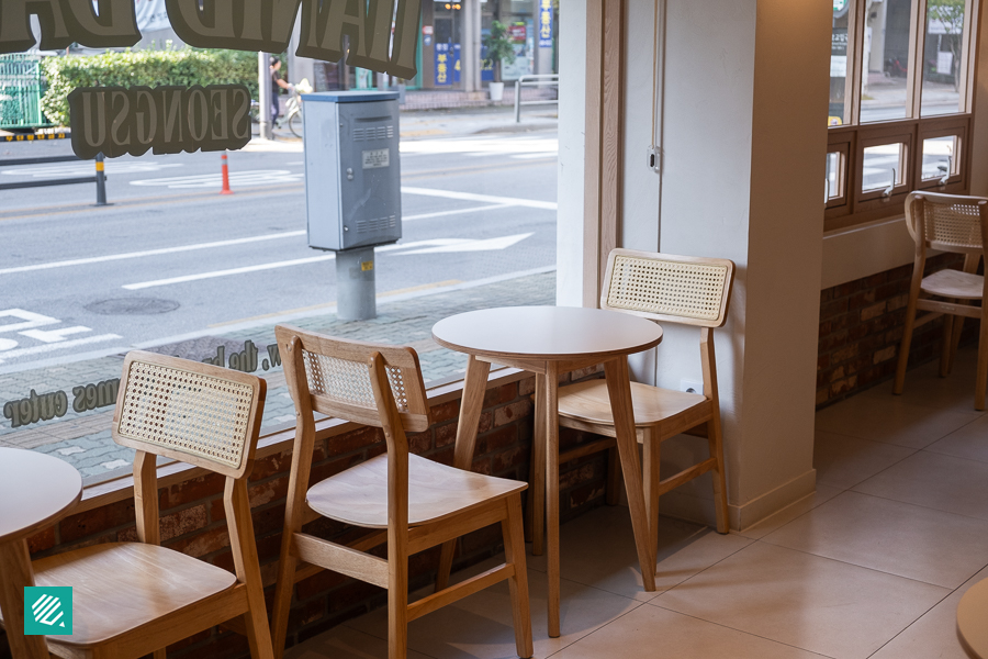 Seating Area in Hanib Bagel