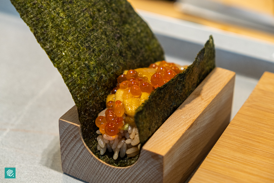 Uni Ikura Handroll