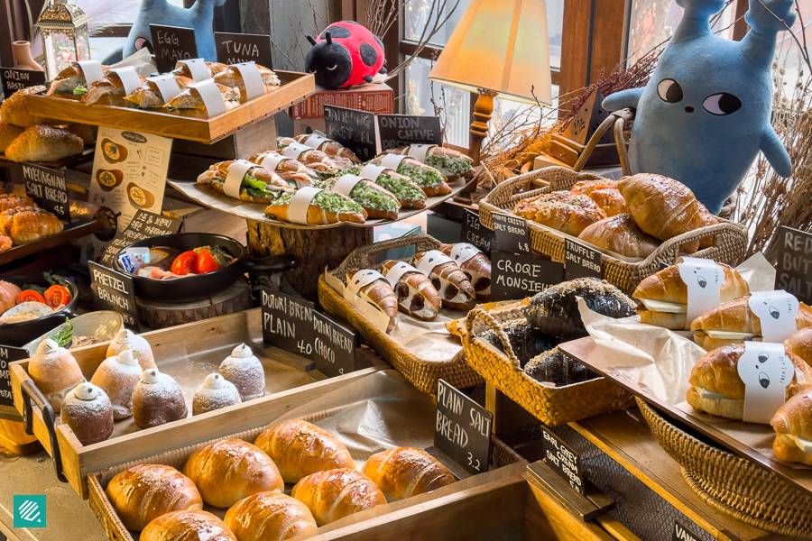 Bakes on Display at Dotori Yongsan Cafe