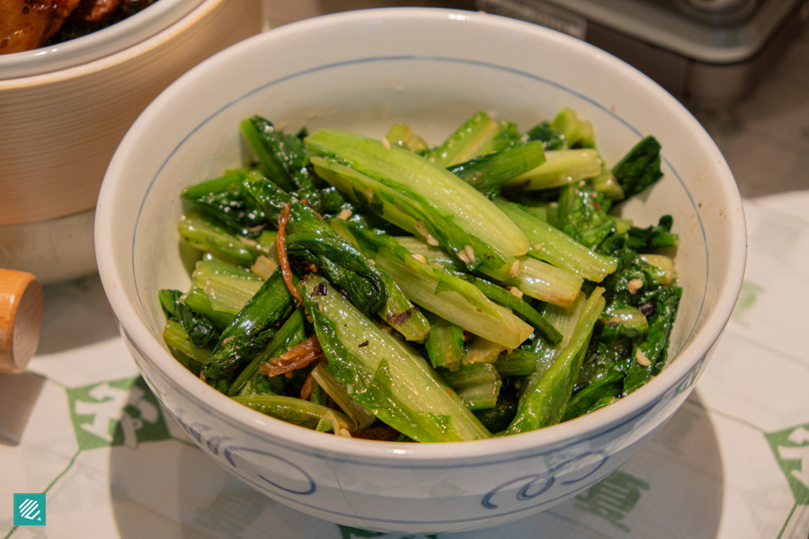 Nong Geng Ji- You-Mai Lettuce with Shredded Seasoned Mud Carp