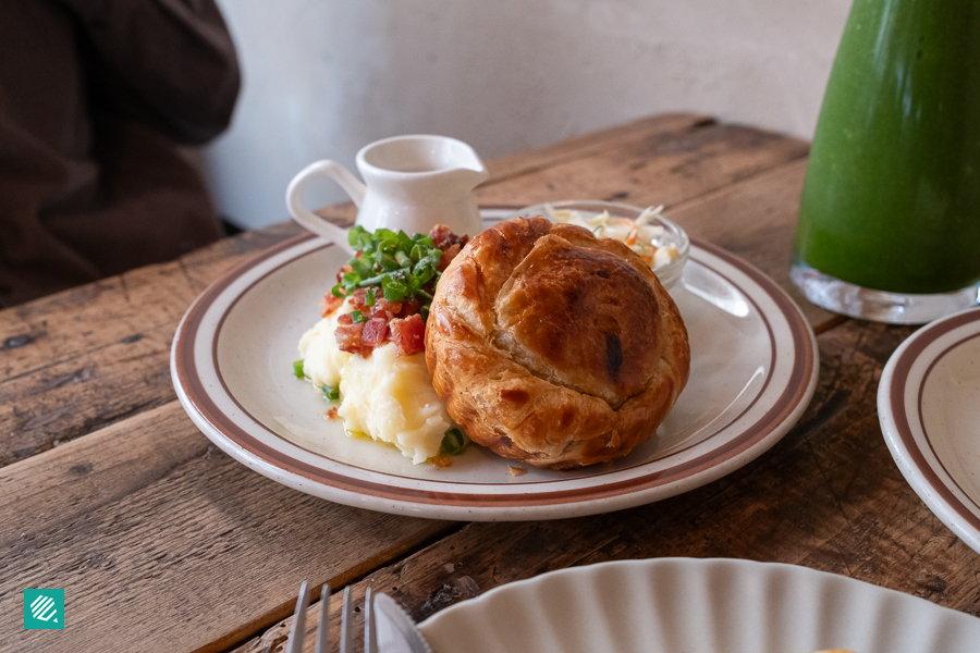 Classic Meat Pie Set from Ginger Bear