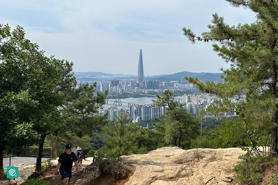 Lotte Tower View from Achasan