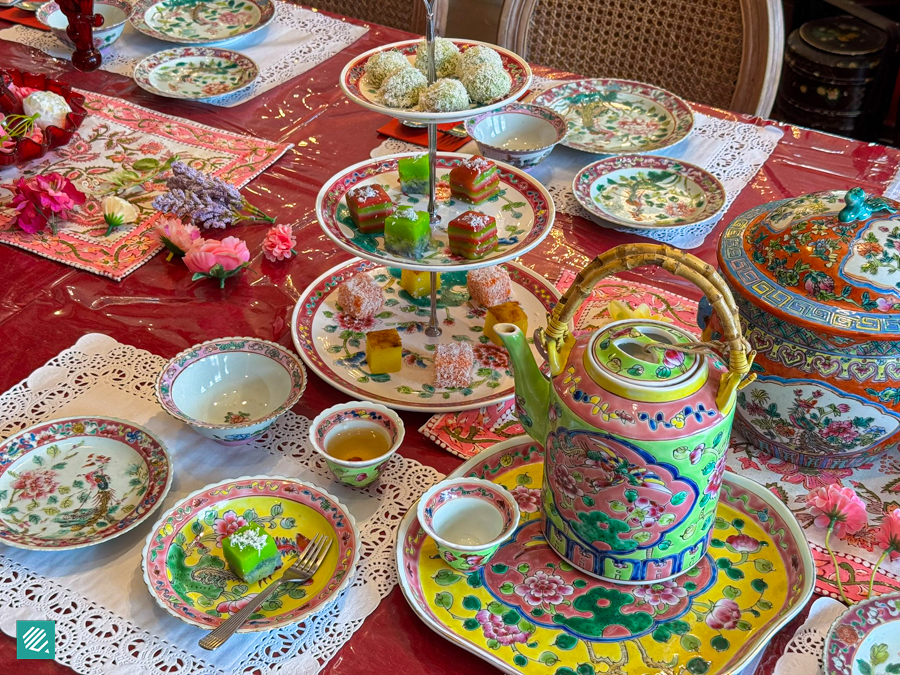 Peranakan Kueh Set For Two