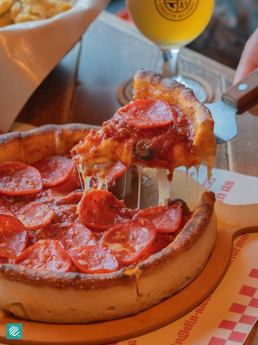 Chicago-style pizza at Singlefin Aleworks