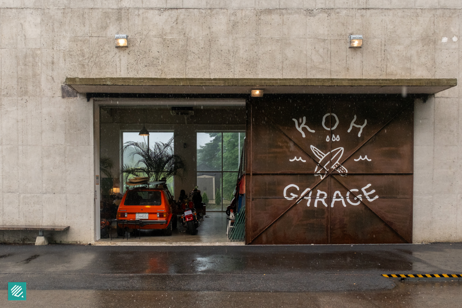 Koh Garage cafe in Yangyang