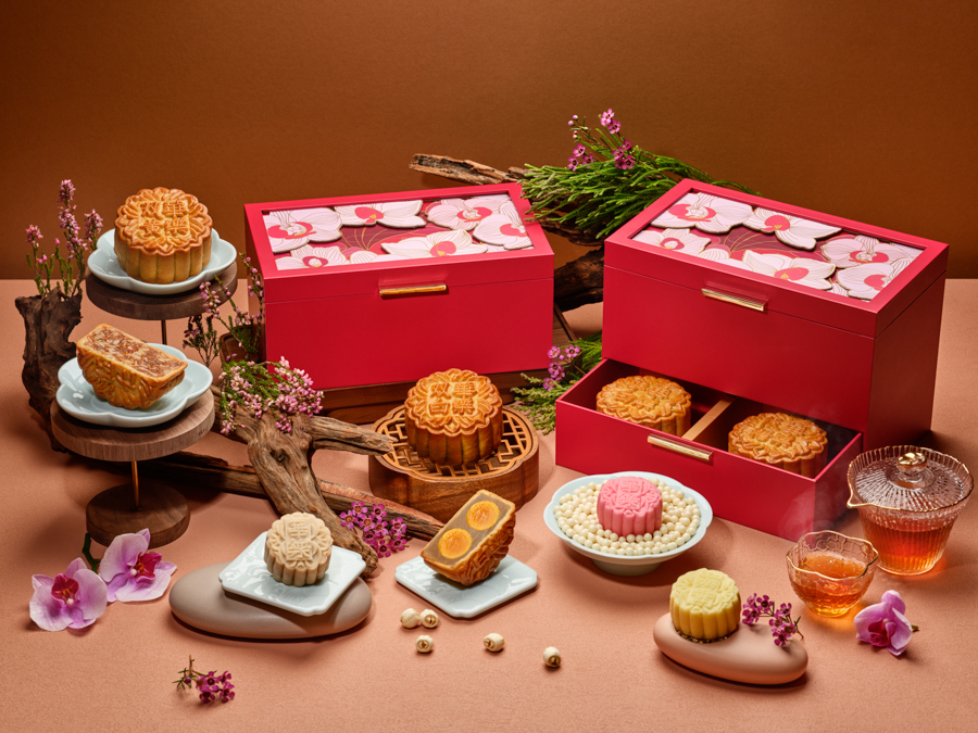 Carlton Hotel Singapore Mooncake