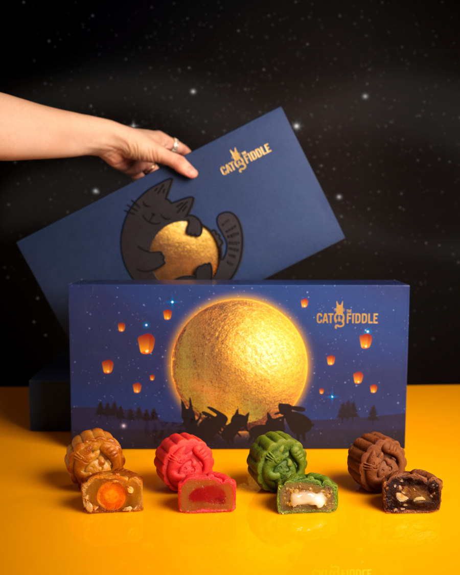 Cat & The Fiddle mooncake