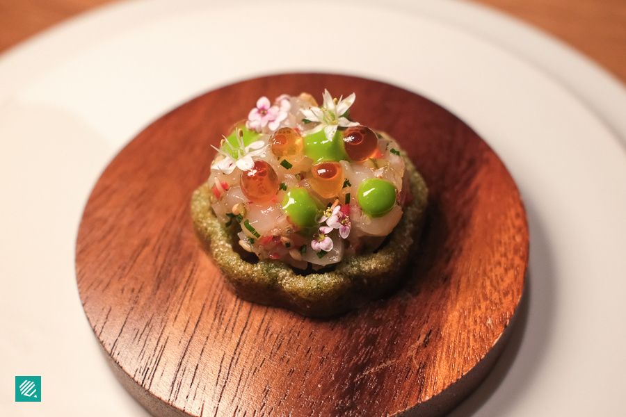 Gwanja - Raw Scallop with Crisp Seaweed Rosette Cracker