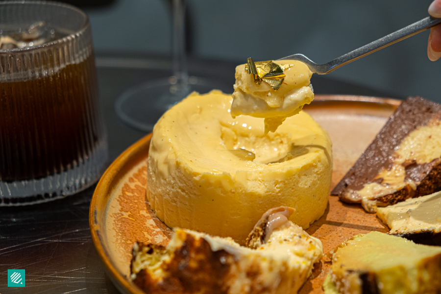 Mini Basque cheesecakes at Basq & Bean