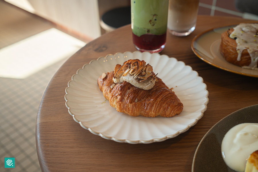 Almond Croissant