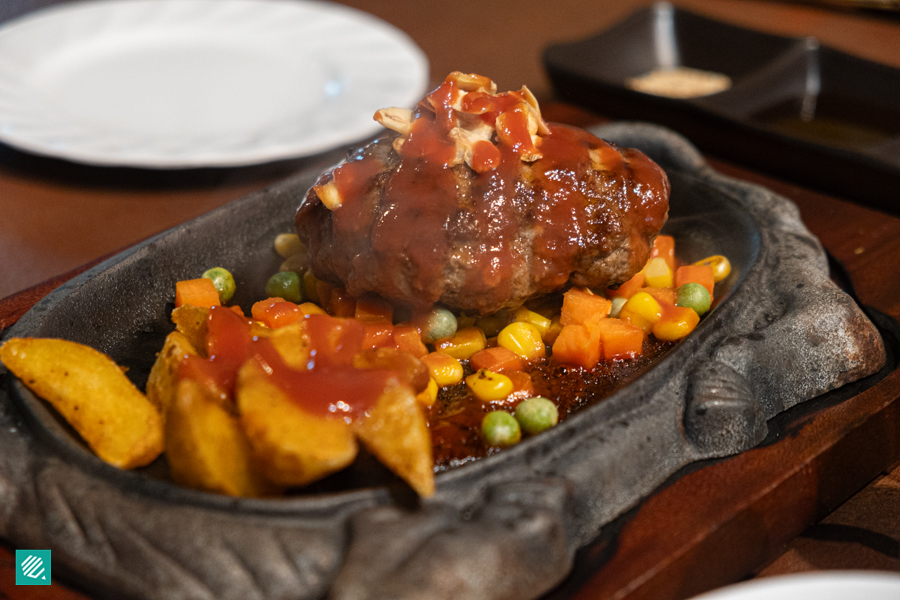Premium A5 Omi Beef 100% Hamburg Steak