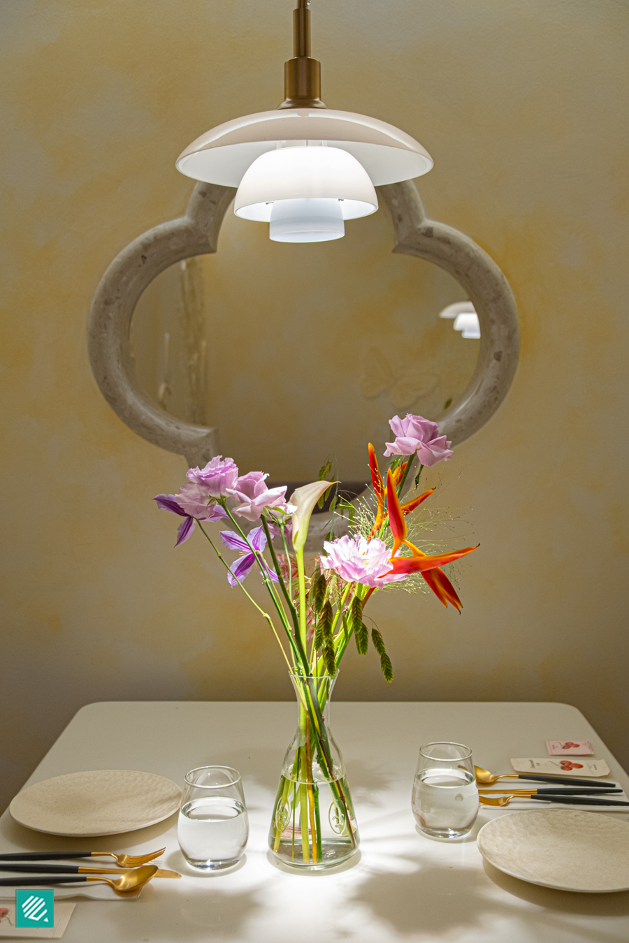 Aesthetic flower interior at Tomacado Singapore