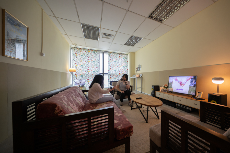 The Filipino Superwoman X H.O.M.E. Karaoke Living Room by Eisa Jocson