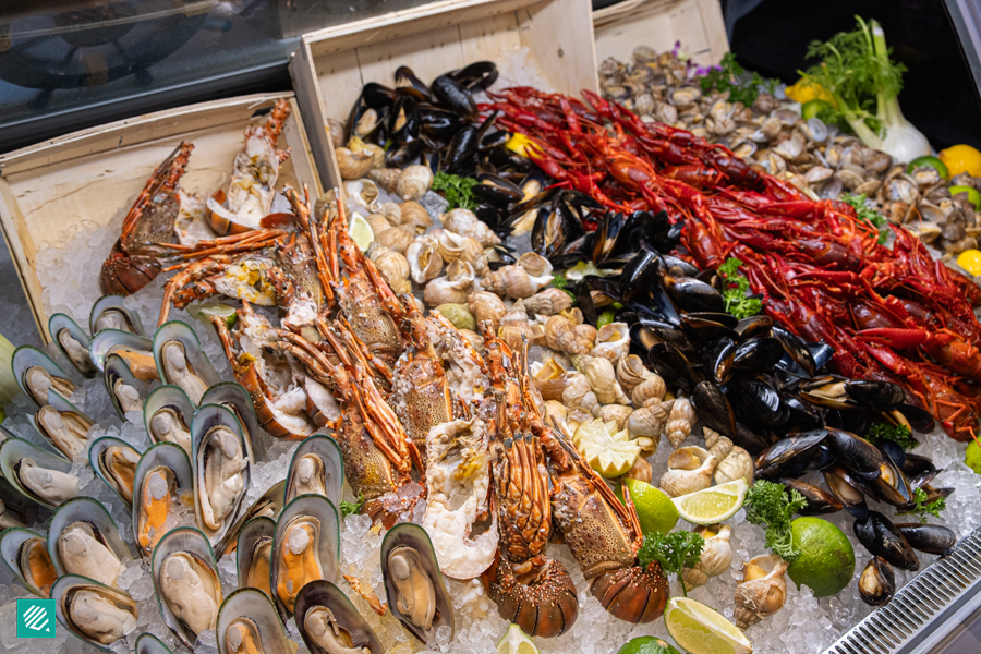 Seafood buffet at InterContinental Singapore