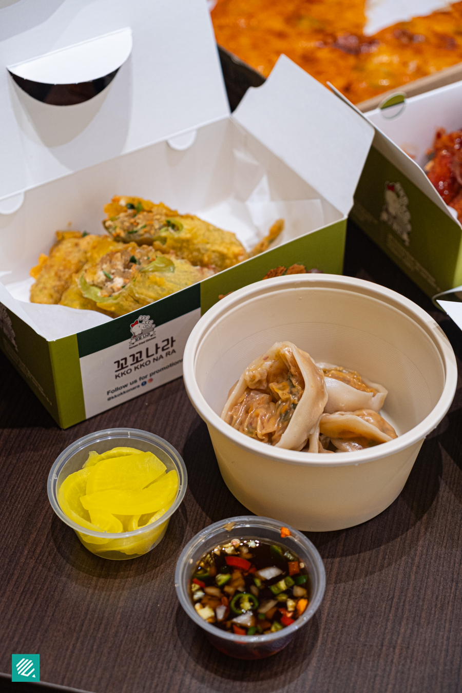 Giant Green Pepper Japchae and Kimchi Mandu