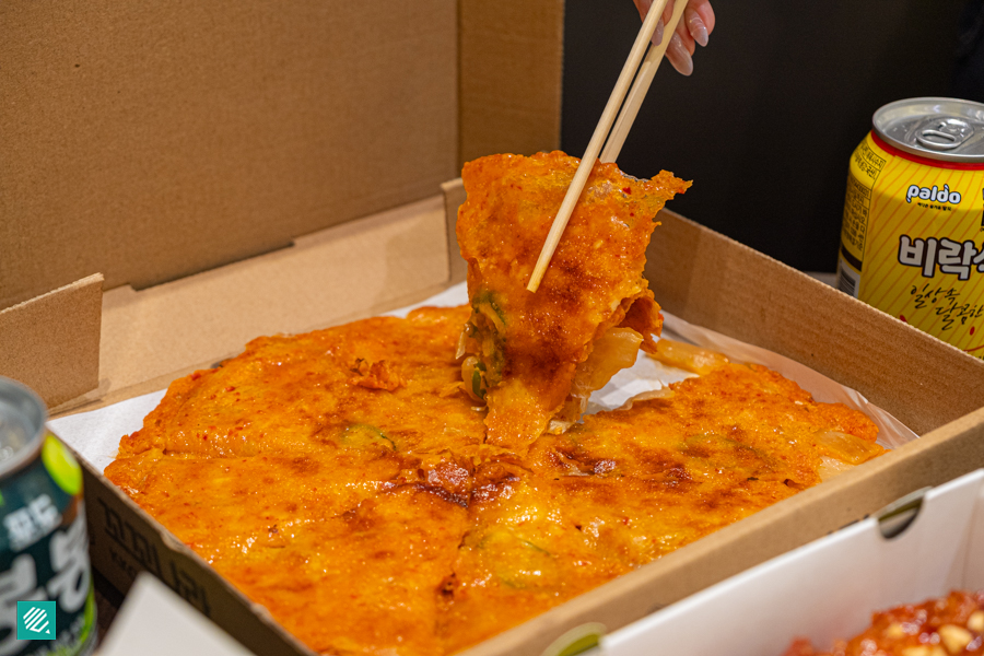 Kimchi pancake