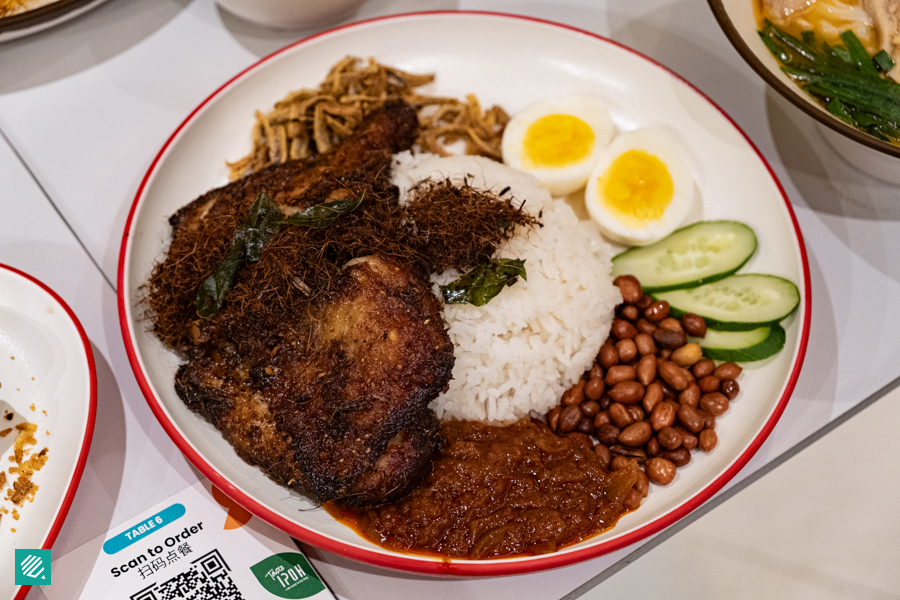Nasi Lemak Ayam Goreng Berempah