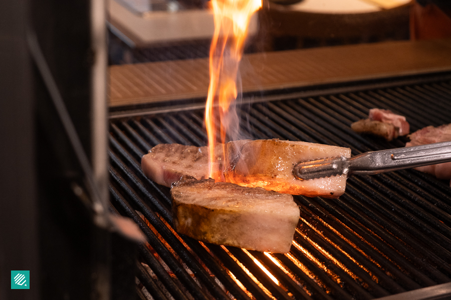 Charcoal grilled meat in Keum Eun Don