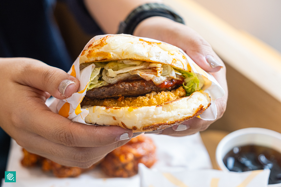 Mozzarella Burger Tomato Basil at Lotteria Singapore