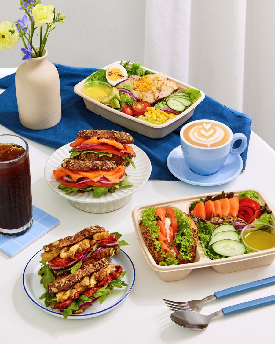 Healthy salads and sandwiches at PARAN LABEL Paris Baguette