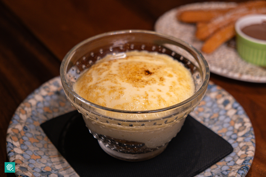 Crema Catalana with Cookies 