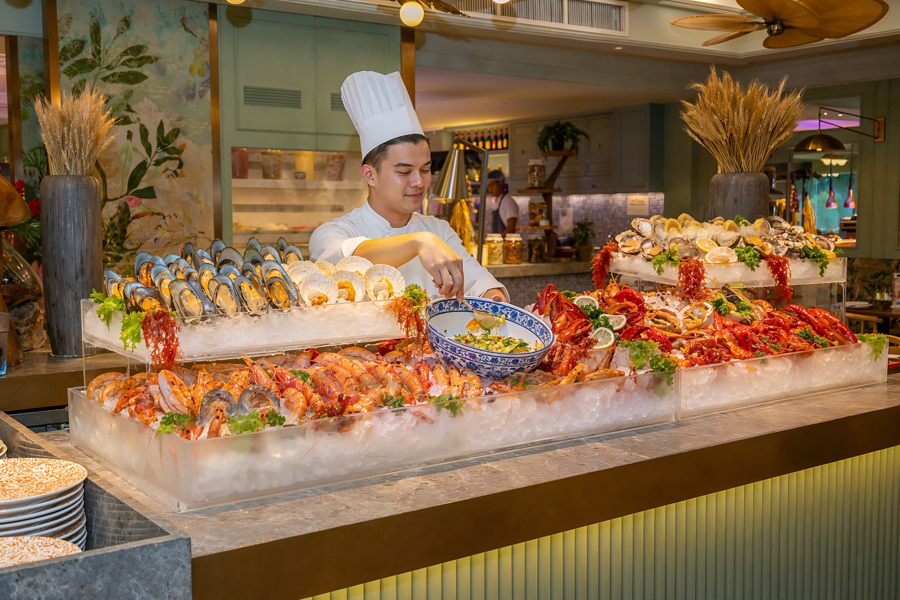 Halal seafood buffet at Ginger Restaurant at PARKROYAL on Beach Rd