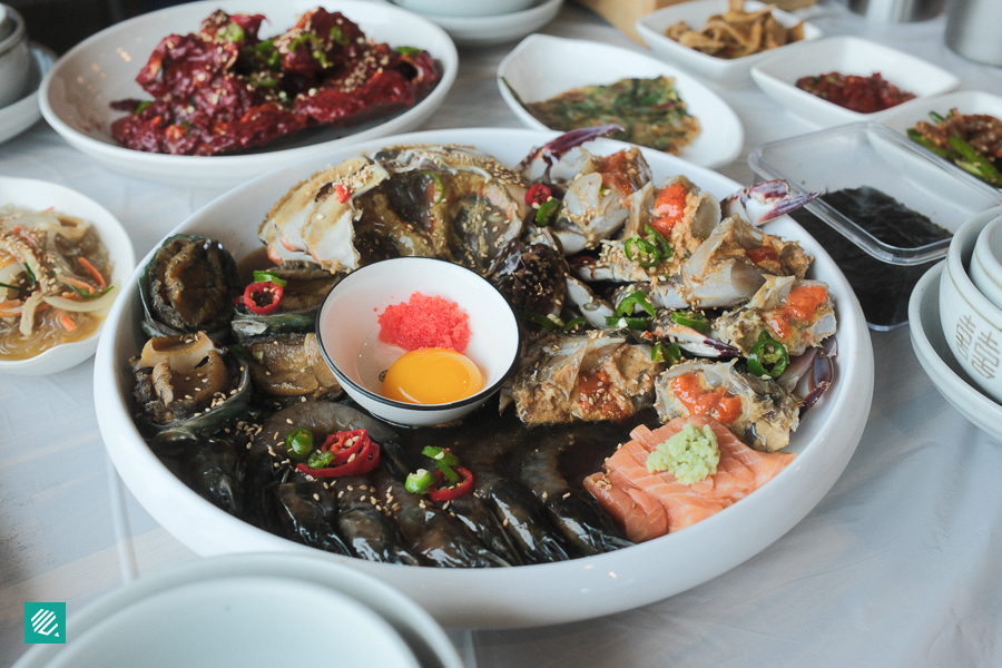 Assorted seafood platter with garnishes