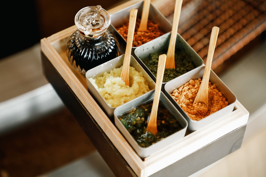 HIKINIKU To Come Hamburg Condiments