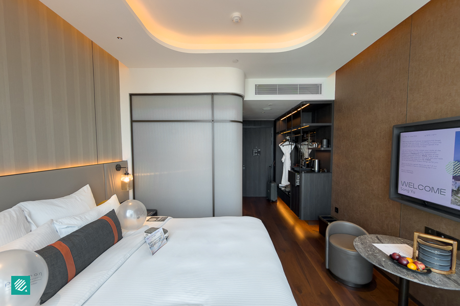 Room in Pullman Singapore Hill St