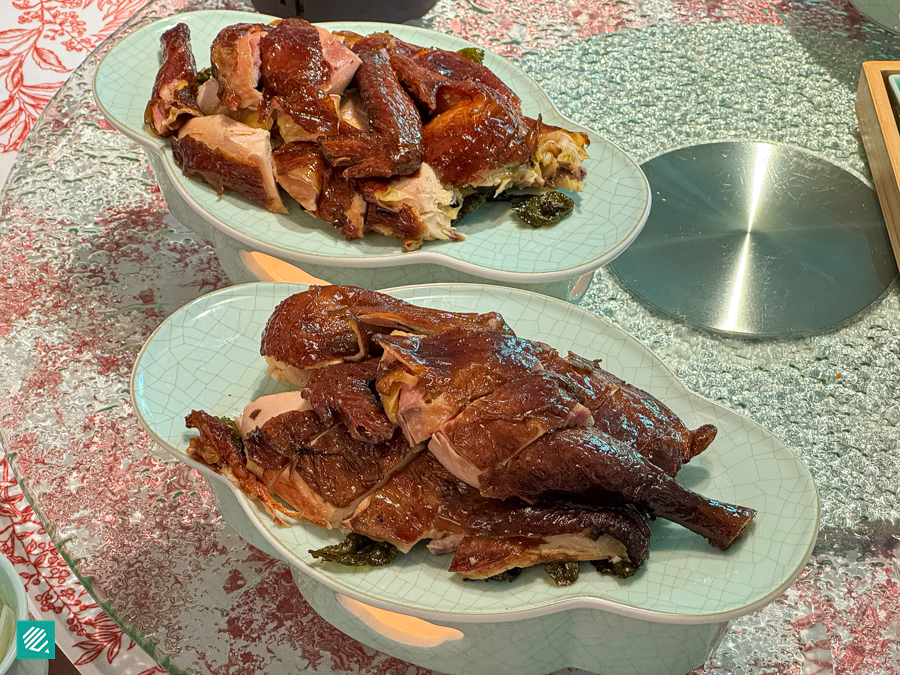  Tea-Smoked Crispy Chicken 